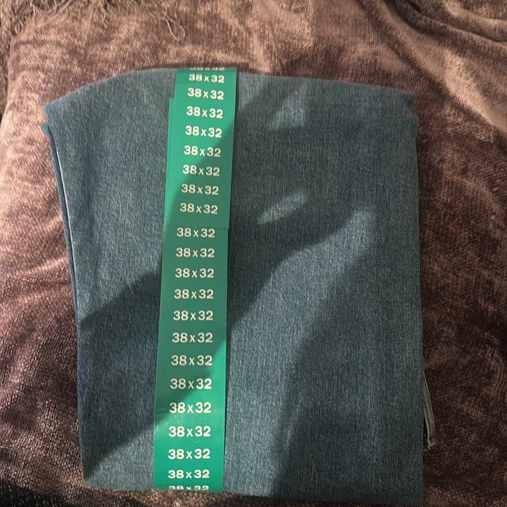 Jeans - Picture 2 of 3